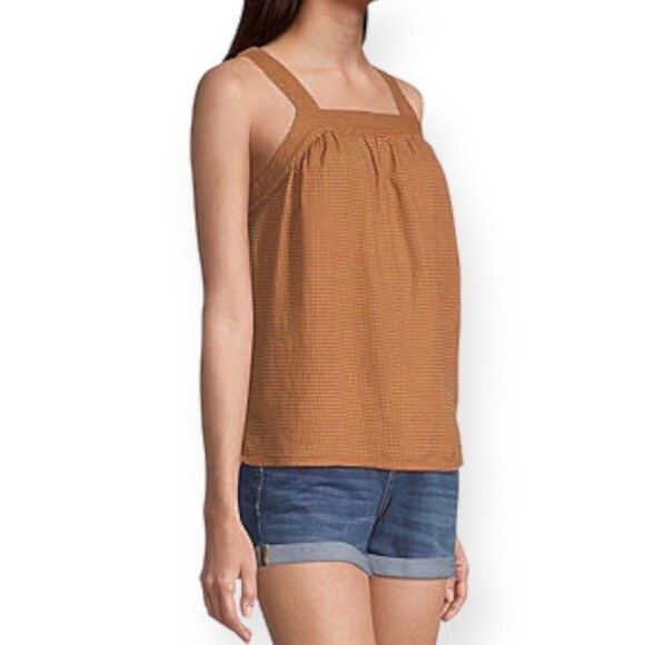 A.N.A. A New Approach Women’s Square Neck Sleeveless Tank Top in Spiced Red - Picture 2 of 9